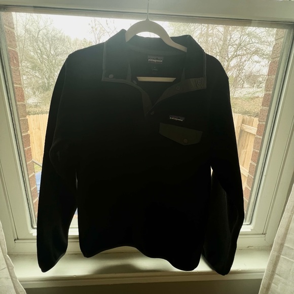 Patagonia Black Synchilla Fleece - Picture 2 of 4